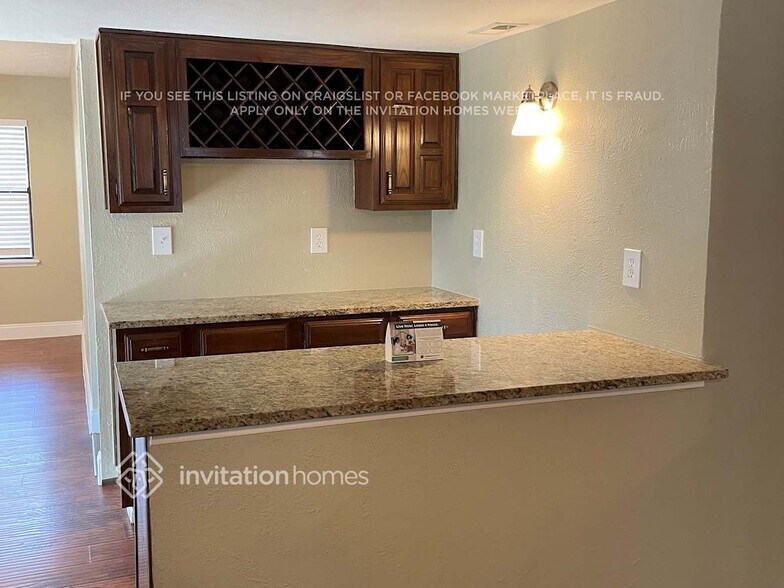 Building Photo - 1217 Lombardy Dr