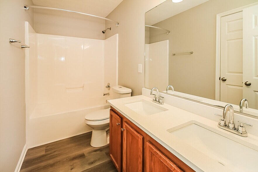 Building Photo - 51 Belmont Park Ln