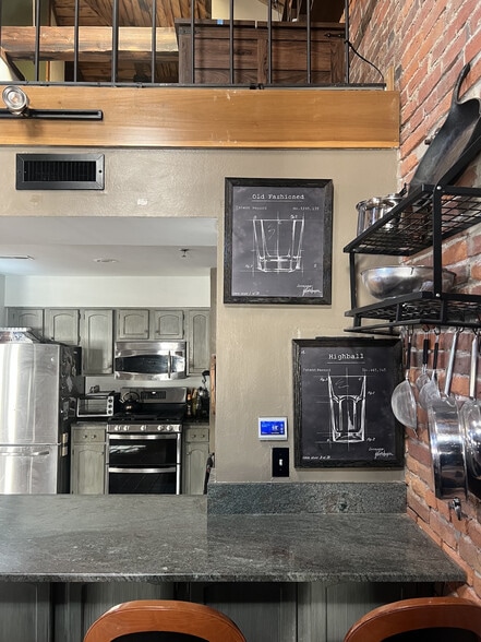 Building Photo - 51 W Blenkner St