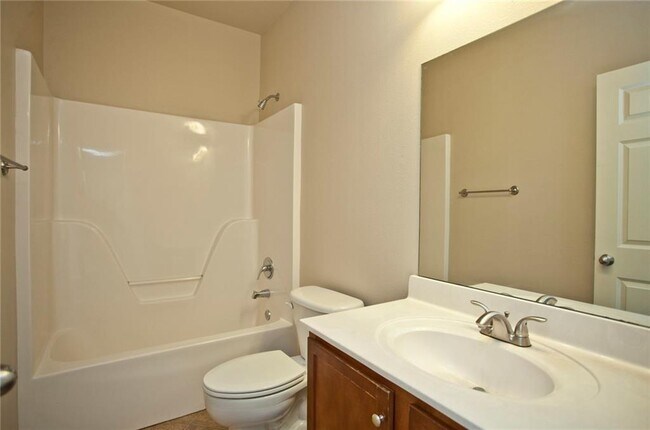 Building Photo - 3004 SW Camden Dr