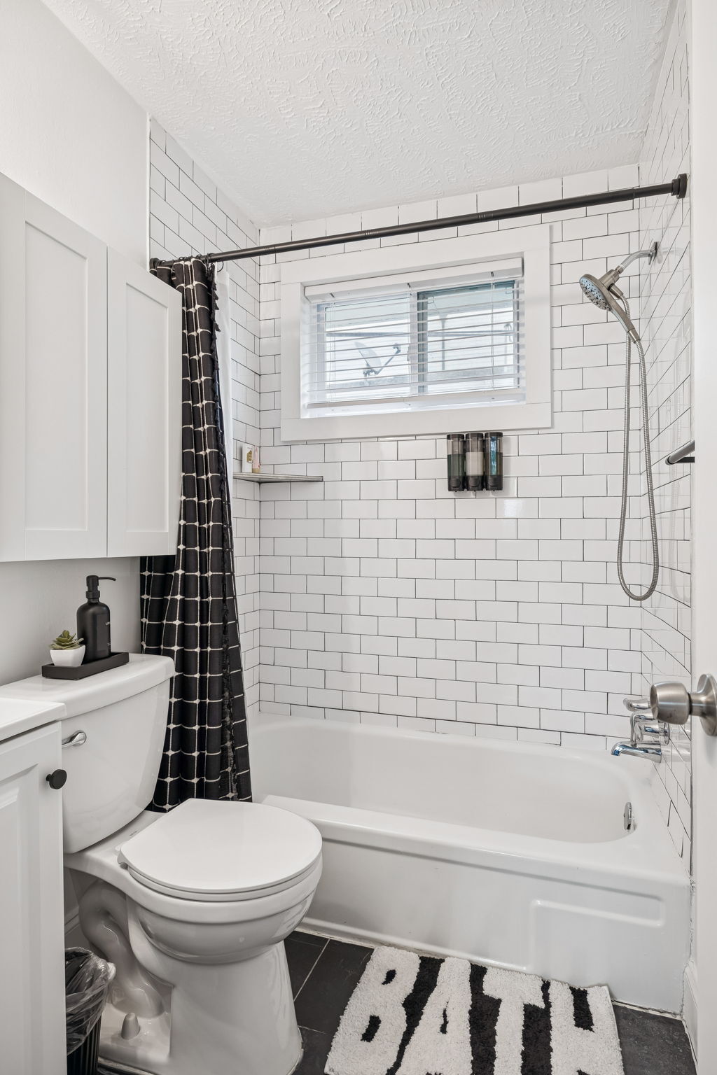 Building Photo - 501B Meridian St