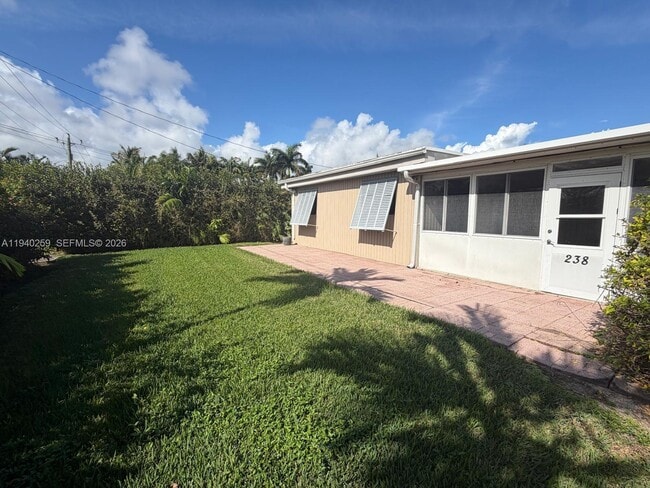 Building Photo - 238 SE 3rd St