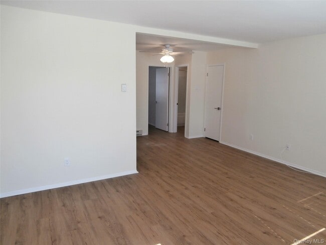 Building Photo - 1000 9th St