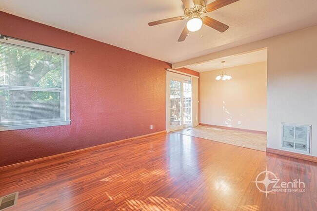 Building Photo - 2502 Fairmount Ave