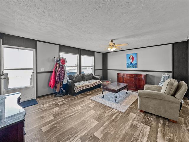 Building Photo - 303 Mesa Rdg