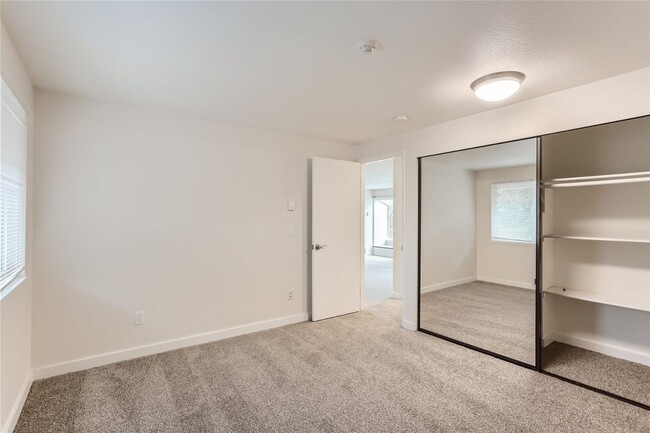 Building Photo - Beautiful 2BR/1BA Condo For Rent!!! Available May 1st - TEXT to TOUR!!!