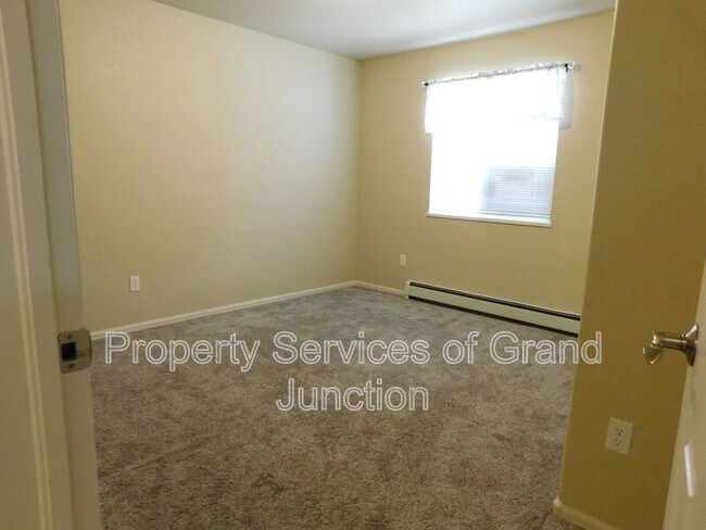 Building Photo - 3154 Glendam Drive
