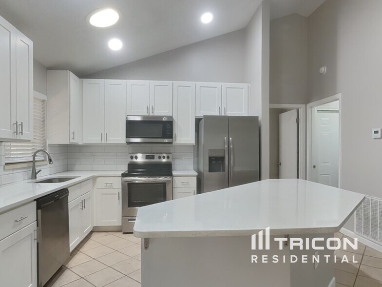 Building Photo - 2510 Cherry Blossom Ct