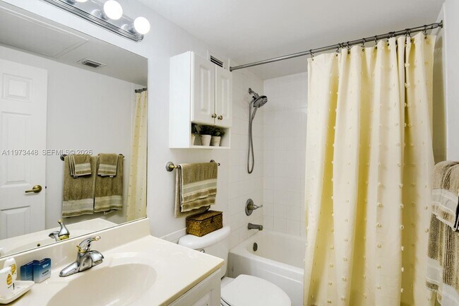 Building Photo - 2501 S Ocean Dr