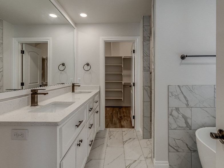 Building Photo - 3125 Grapevine St