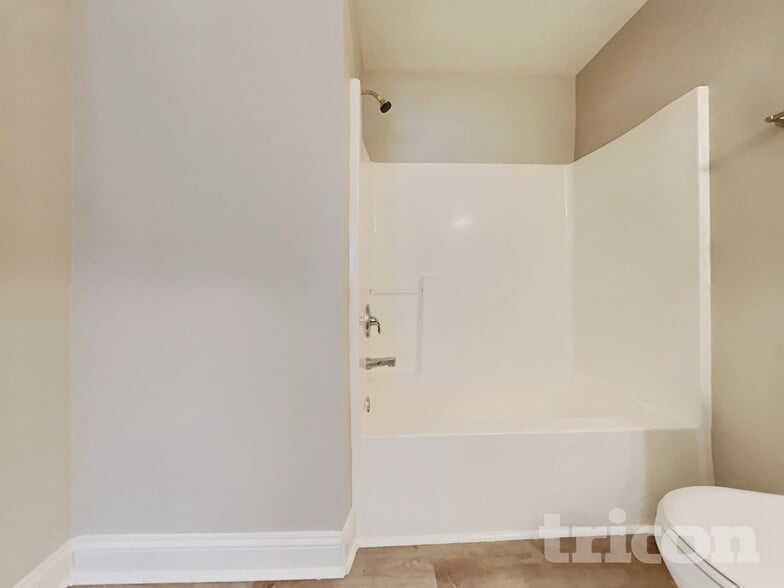 Building Photo - 277 N Odell St