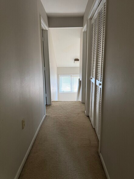 Building Photo - 334 Shenandoah Cir