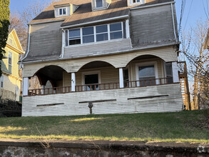 Building Photo - 47 Chapman Ave