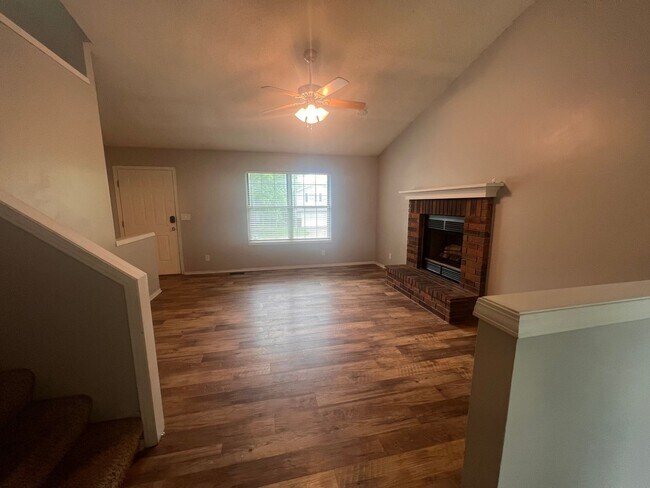 Building Photo - Spacious 3 Bedroom, 2.5 Bath Home with finished basement – Derby, KS. – Available Now!