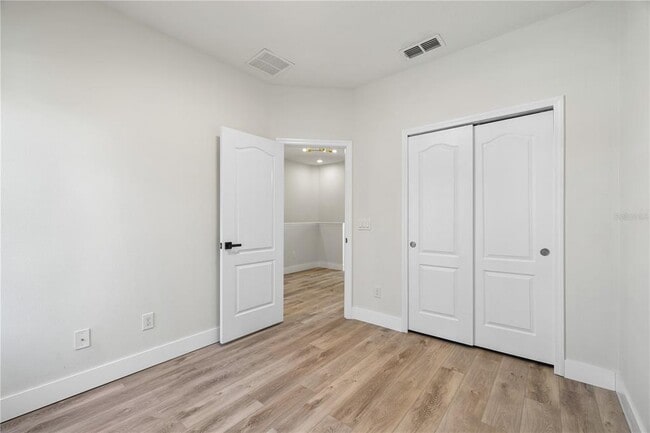 Building Photo - 7819 Hardenton St