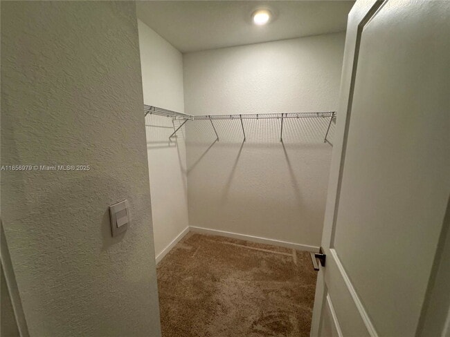 Building Photo - 1780 SE 9th Ave