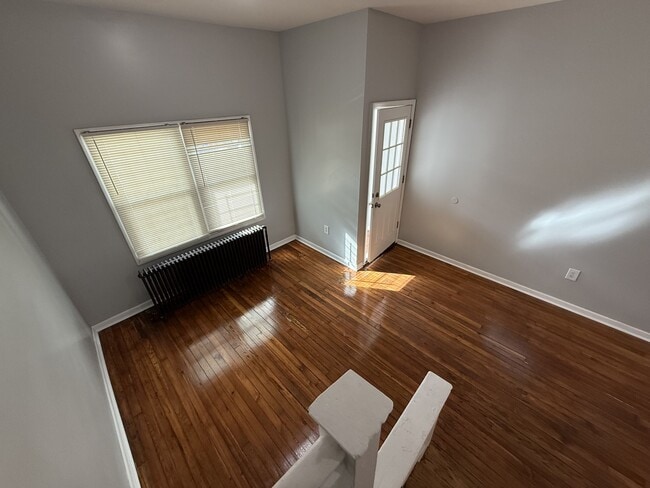 Building Photo - 1138 Princess Ave