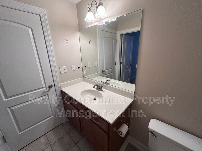 Building Photo - 4540 Pebble Lake Dr
