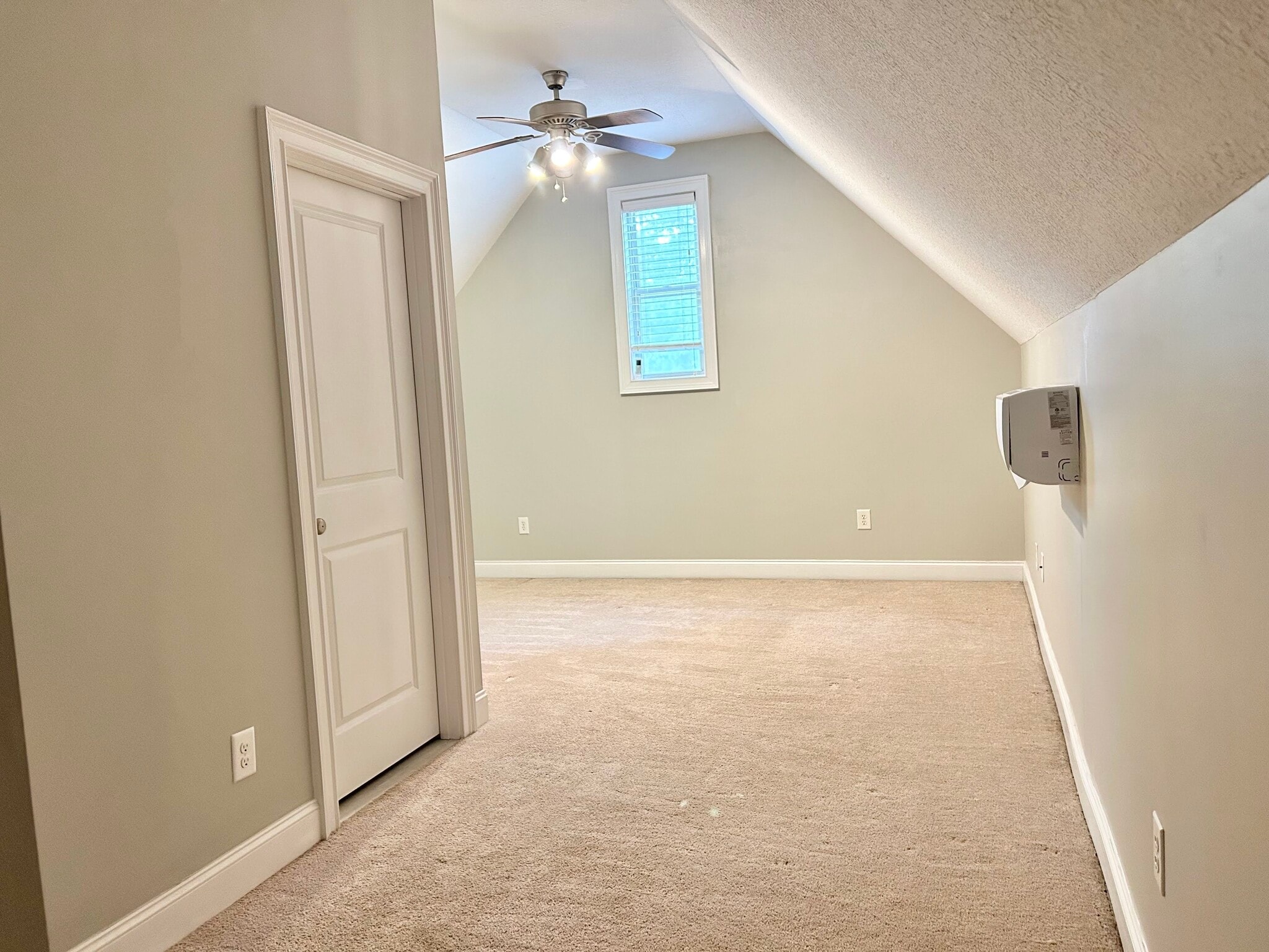 Building Photo - 291 Greystone Dr