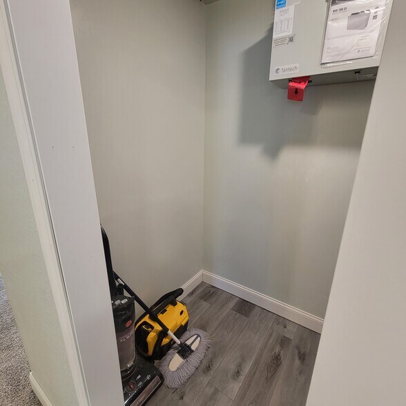 Storage - 1531 Cloquet Ave