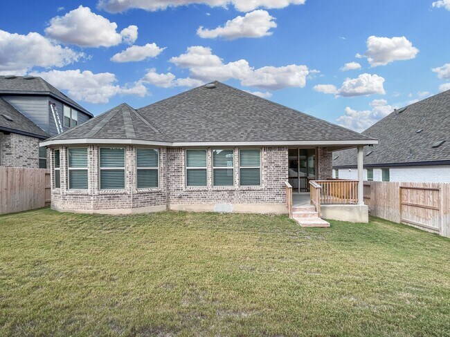 Building Photo - New Braunfels New Build with Office Flex Room & Designer Finishes