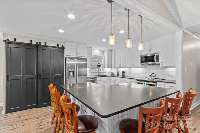 Building Photo - 21112 Rio Oro Dr