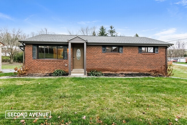 Building Photo - 11556 McKee Rd