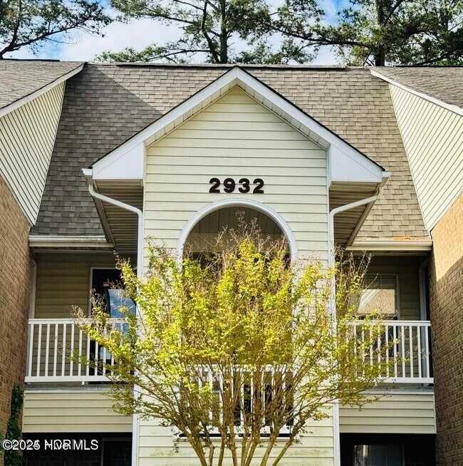 Building Photo - 2932 Mulberry Ln