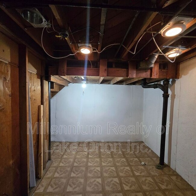 Building Photo - 11539 Hanford Dr