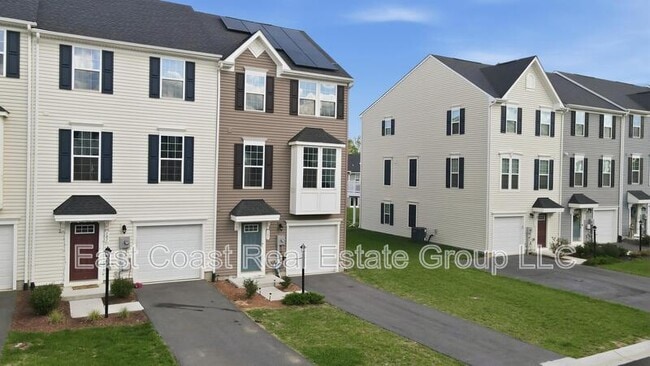 Building Photo - 105 Dripping Spring Dr