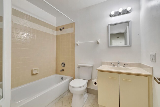 Building Photo - 8895 Sonoma Lake Blvd