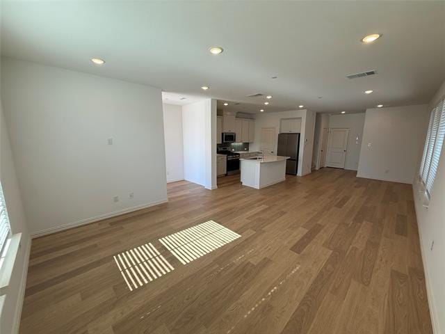 Building Photo - 724 4th St