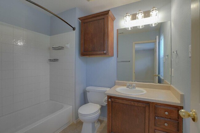 Building Photo - 1512 Davis Mountain Loop