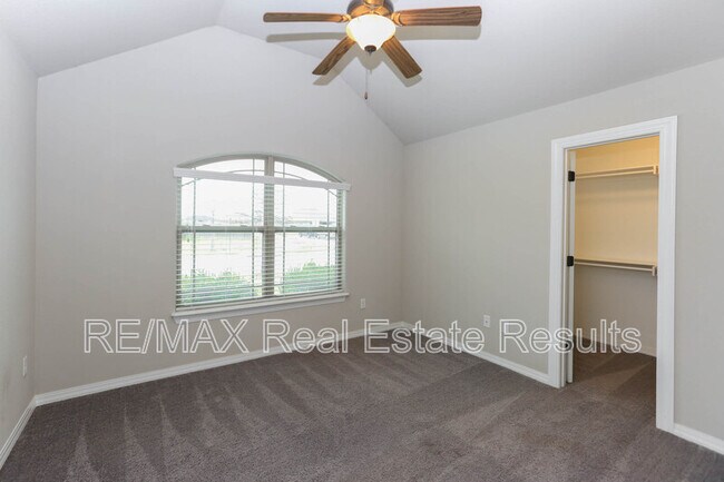 Building Photo - 4494 W Wales Dr