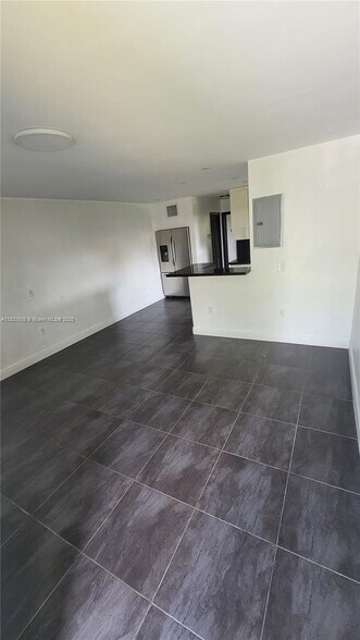 Building Photo - 3042 NW 27th St