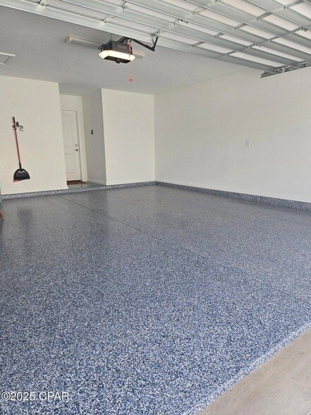 Building Photo - 8634 Sand dollar Dr