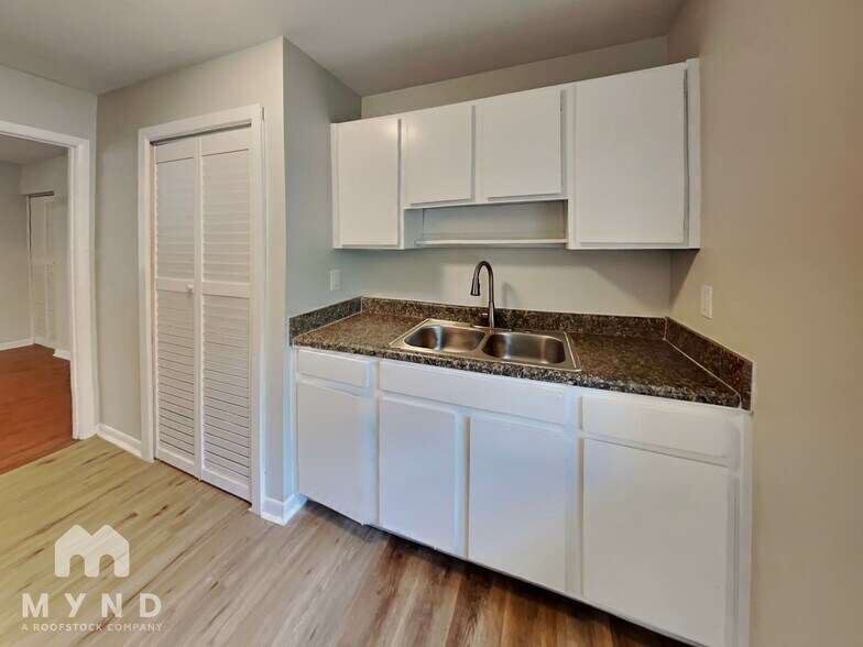 Building Photo - 4053 Doster St SW