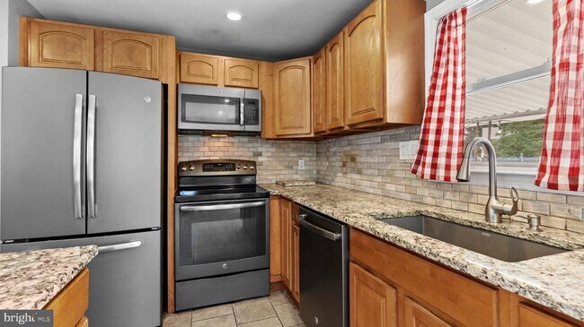 Building Photo - 203 Ashwood Way