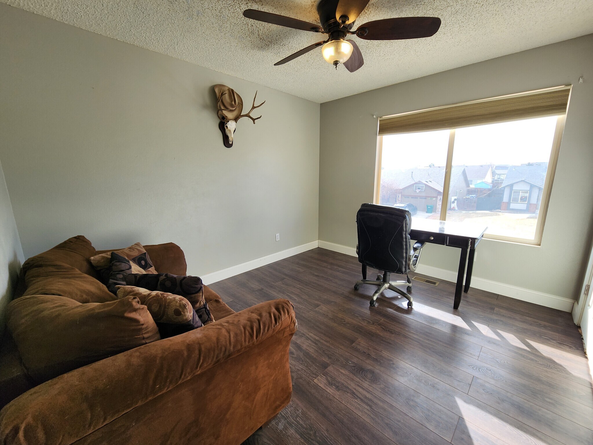 Building Photo - 1512 Coolcrest Dr