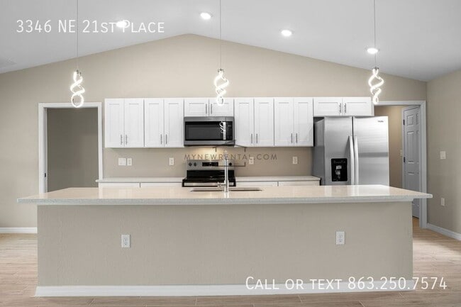 Building Photo - 3346 NE 21st Pl