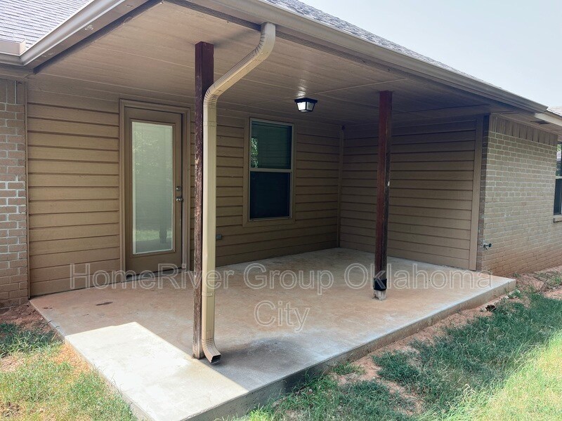 Building Photo - 408 Fallview Ct