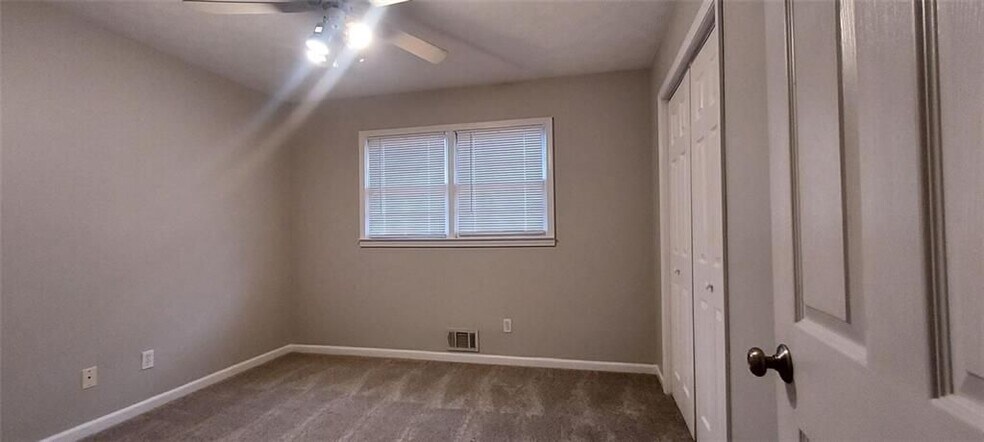 Building Photo - 5030 Beth St