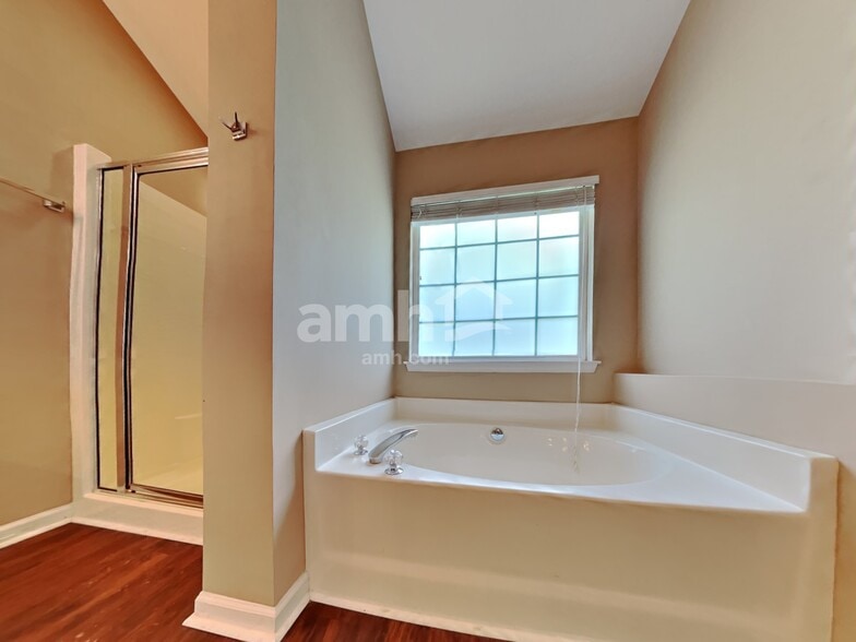 Building Photo - 16202 Grafham Cir