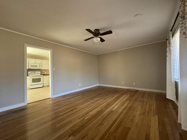 Building Photo - 104 Biltmore Terrace