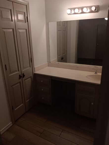 Building Photo - 2746 Meadow Gate Ln