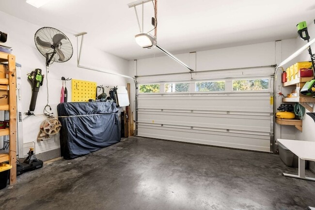 Building Photo - 429 Westboro Dr