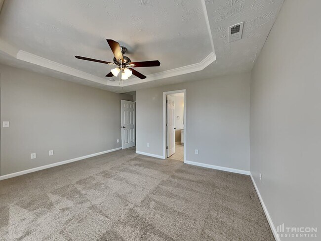 Building Photo - 459 Lenoir Dr
