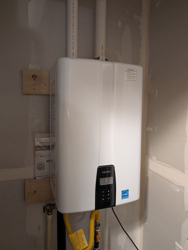 Building Photo - Amazing townhome in northern Colorado Springs