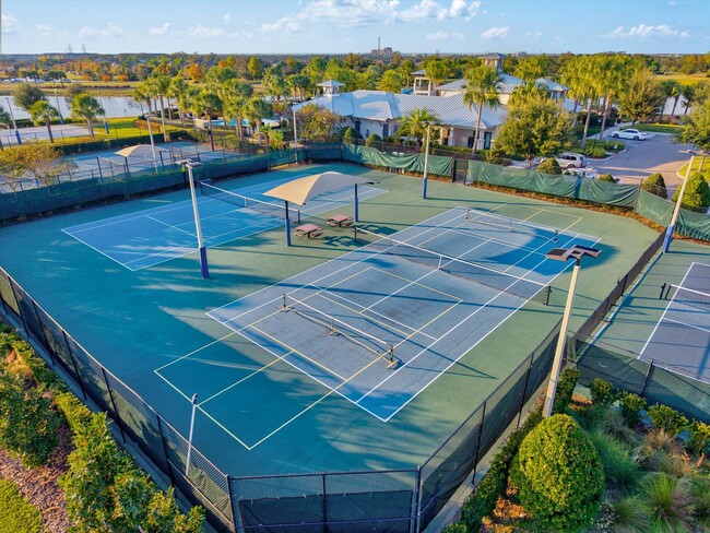 Building Photo - 5709 Silver Sun Dr