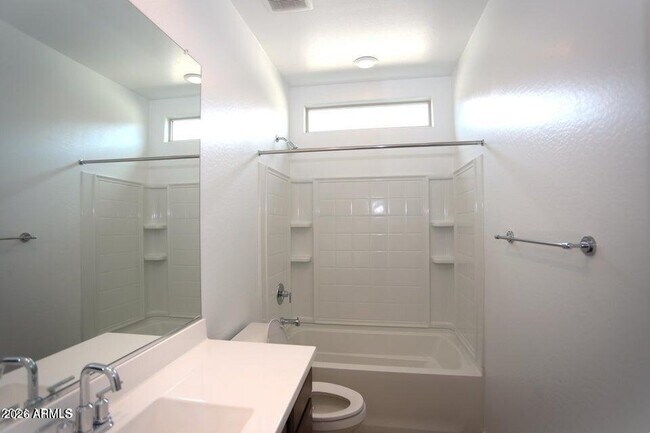 Building Photo - 9231 W Montecito Ave